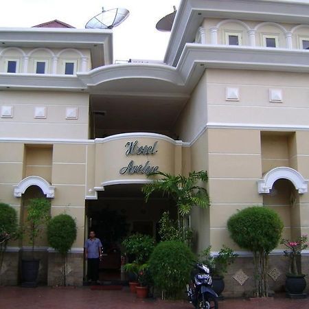 Archie Hotel Ternate Exterior photo