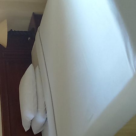 Archie Hotel Ternate Exterior photo